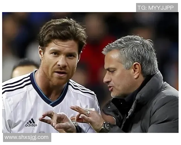 孔蒂称誉穆里尼奥:与他交手是一种侥幸,面临本菲卡的应战不行小觑 孔蒂称誉穆里尼奥:与他交手是一种侥幸,面临本菲卡的应战不行小觑